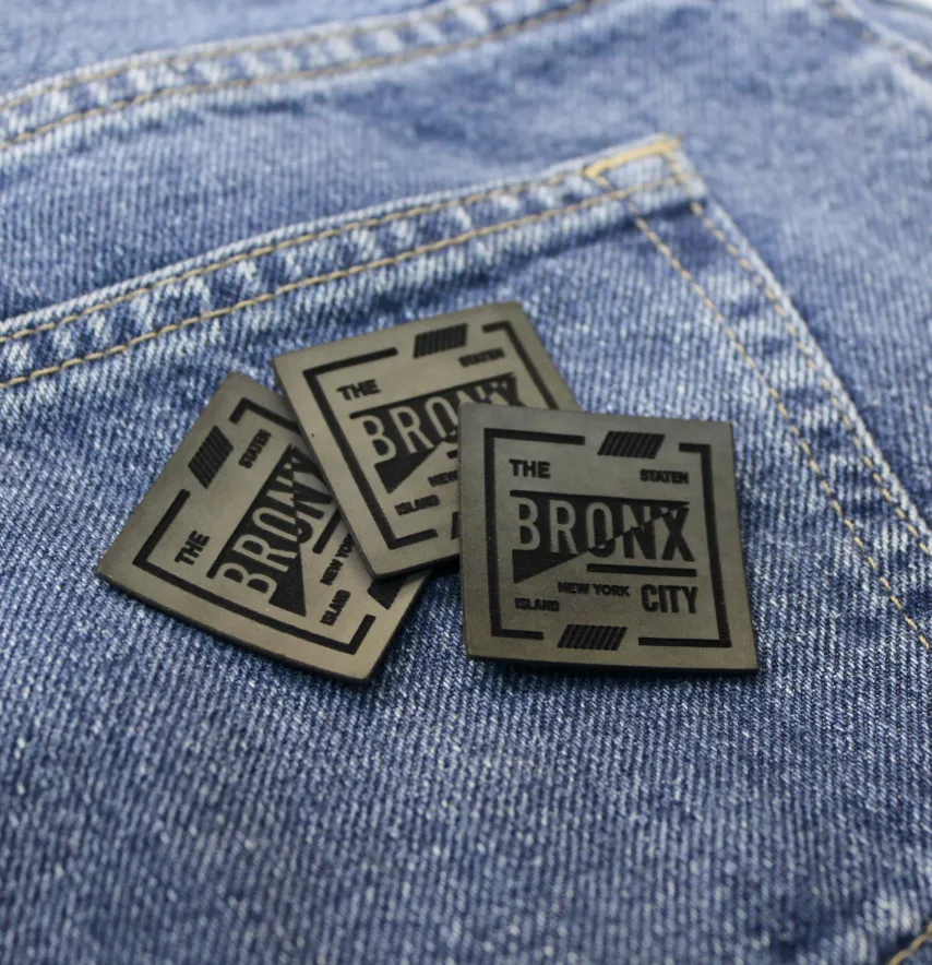 Нашивка "Bronx" 35*35 мм колір сірий мармуровий-1