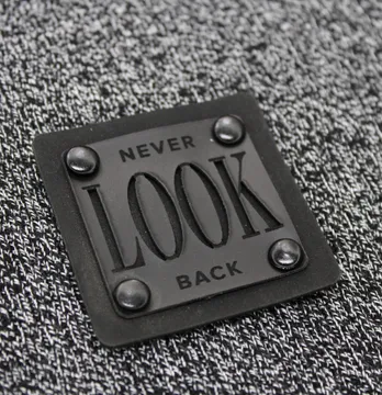 Нашивка "Look" 50*50 мм чорного кольору