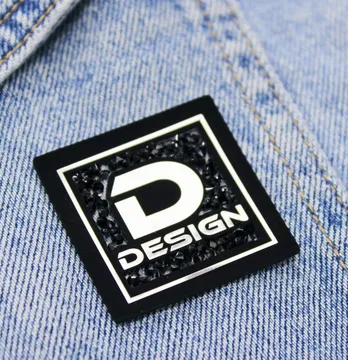Нашивка з акриловим камінням "Design" 40*40 мм чорного кольору