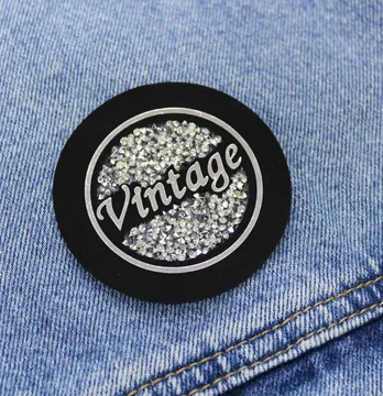 Нашивка з акриловим камінням "Vintage" d = 65 мм чорного кольору зі срібним камінням