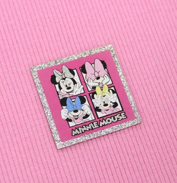 Нашивка из глитера "Minnie mouse" окно 40*40 мм розового цвета