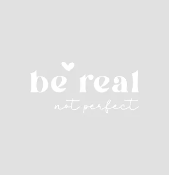 Термонаклейка "Be real" 8*3,5 см белого цвета