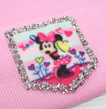 Нашивка с акриловыми камнями "Minnie" xoxo карман 65*70 мм цветной с серебряными камнями