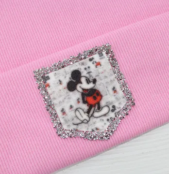 Нашивка с акриловыми камнями "Mickey" карман 65*70 мм цветной с серебряными камнями