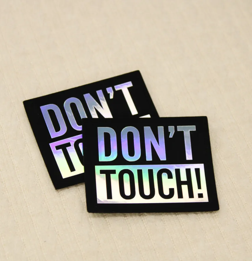 Нашивка "Don't touch" 60*50 мм чорного кольору з голограмою-2