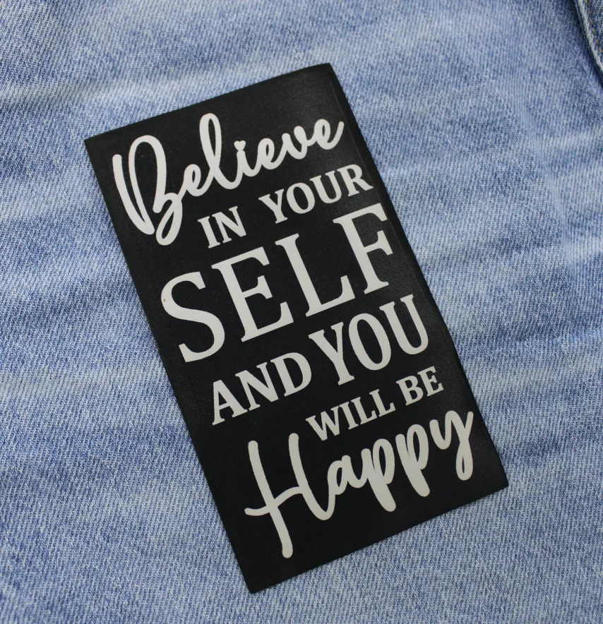 Нашивка "Believe in yourself" 80*140 мм чорного кольору-0