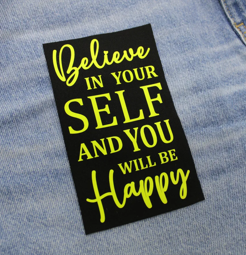 Нашивка "Believe in yourself" 80*140 мм салатовий напис-0