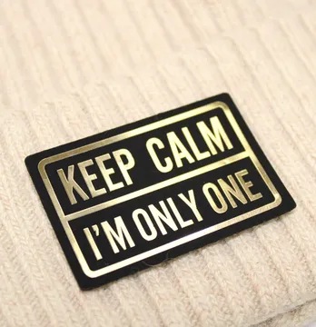 Нашивка "Keep calm" 60*40мм черного цвета с золотом