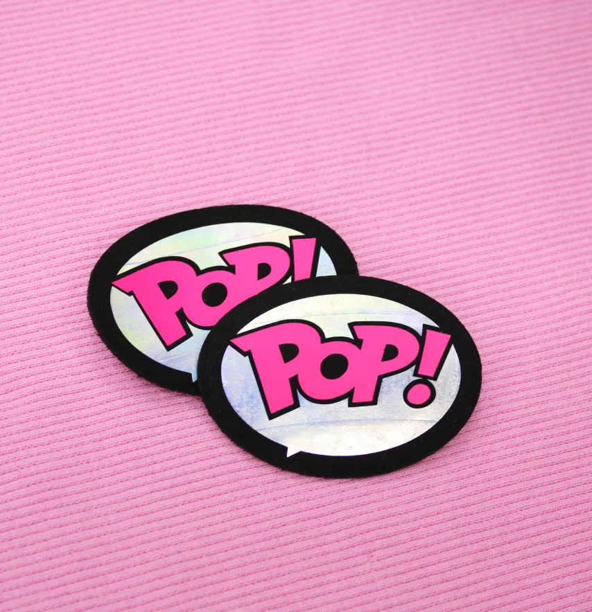 Нашивка "Pop it" 60*45 мм чорного кольору з рожевим написом-1