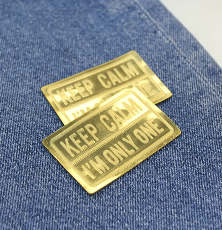 Нашивка "Keep calm" 60*40 мм золотого кольору-1