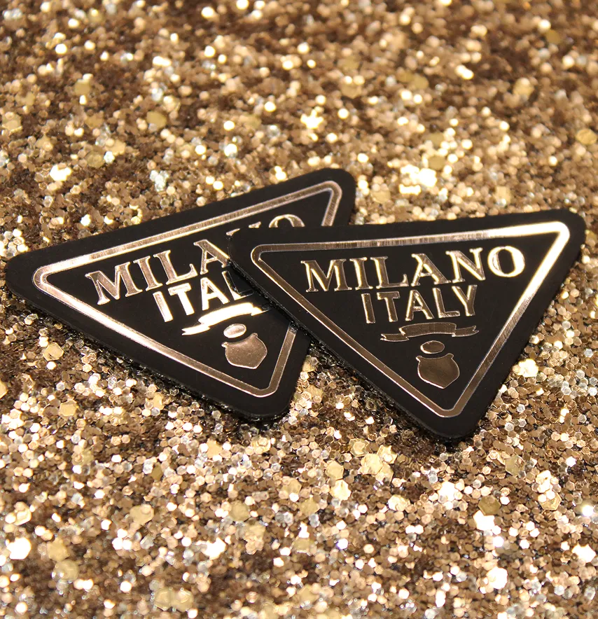 Нашивка "Milano" 50*35 мм чорного кольору зі сріблом-1