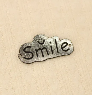 Нашивка "Smile" 40*20 мм графитового цвета