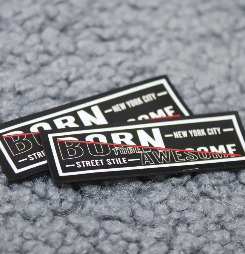 Нашивка "Born to be" 60*20 мм чорного кольору-1