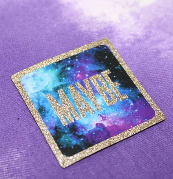 Нашивка из глитера "Maybe" 50*50 мм