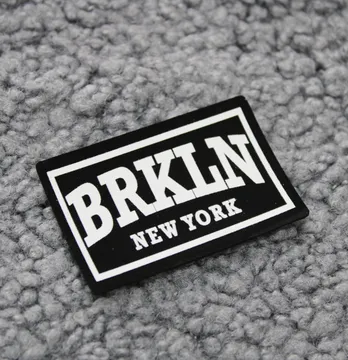 Нашивка "BRKLN" 60*40мм черного цвета