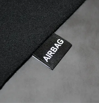 Бирка жакардова "Airbag" 50*40 мм чорного кольору 