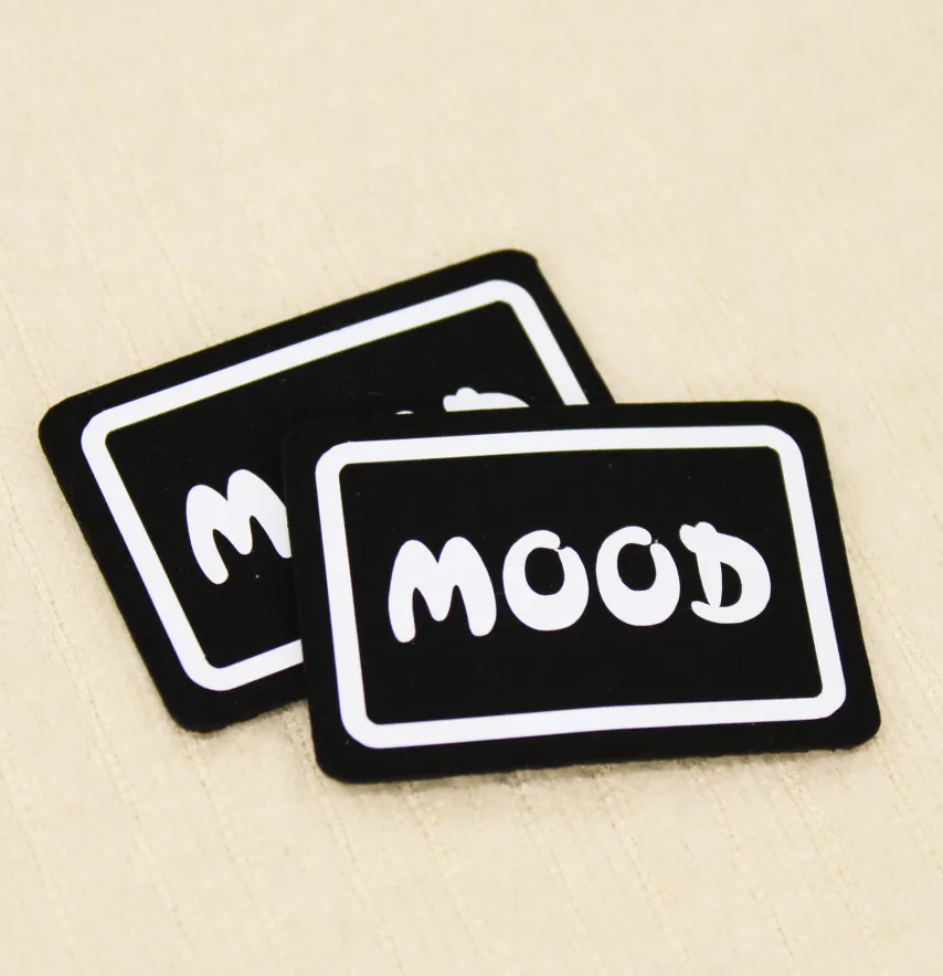 Нашивка "Mood" 50*35мм черного цвета с белой надписью-1