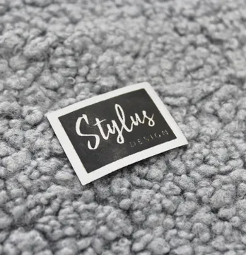 Нашивка светоотражающая "Stylus" 40*30 мм черного цвета