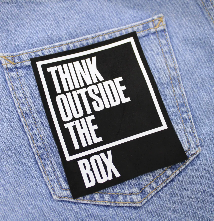 Нашивка "Think outside the box" 95*120 мм-0
