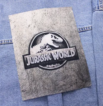 Нашивка тканевая "Jurassic park" 18*23 см серого цвета