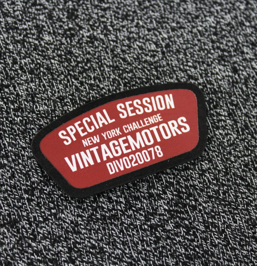 Нашивка "Vintagemotors" 60*30 мм красного цвета-0