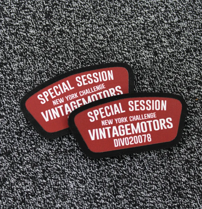 Нашивка "Vintagemotors" 60*30 мм красного цвета-1
