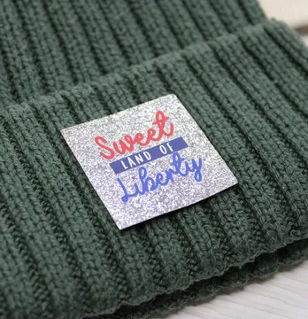 Нашивка из глитера "Sweet liberty" 40*40 мм серебряного цвета