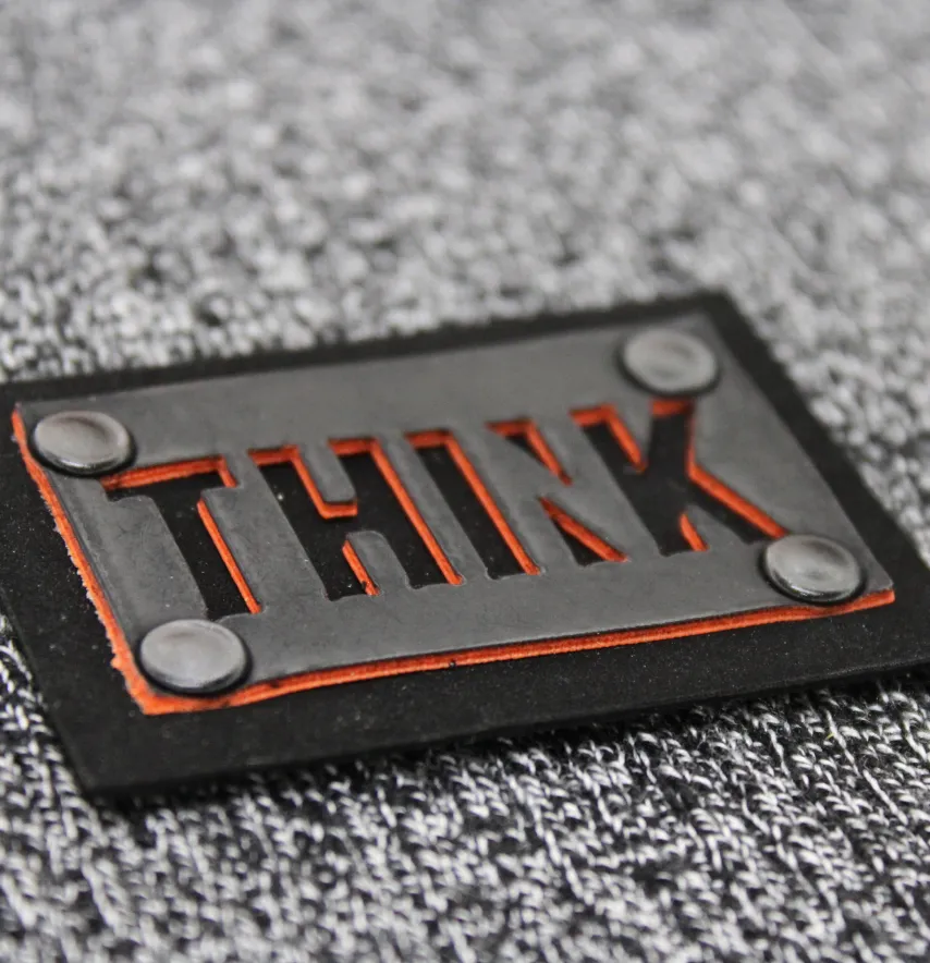 Нашивка "Think" 60*40 мм чорно-помаранчового кольору-0
