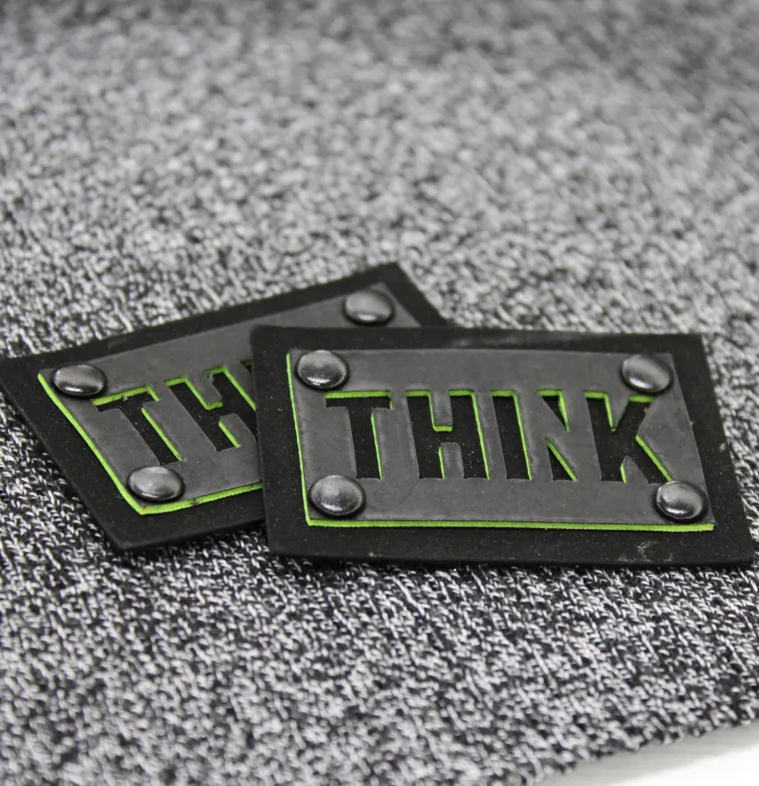 Нашивка "Think" 60*40 мм черно-салатового цвета-1