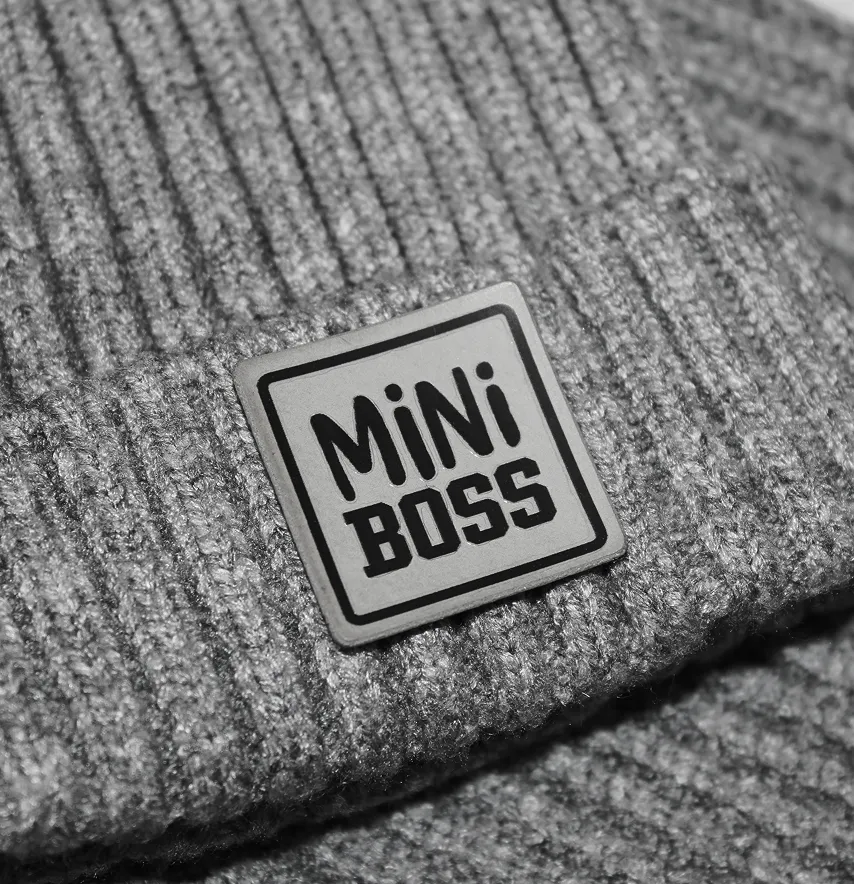 Нашивка "Mini boss" 30*30 мм серого цвета-0