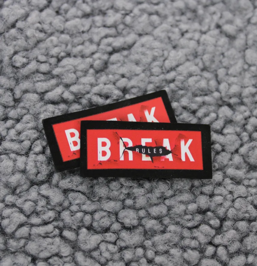 Нашивка "Break" 20*45мм красного цвета-1