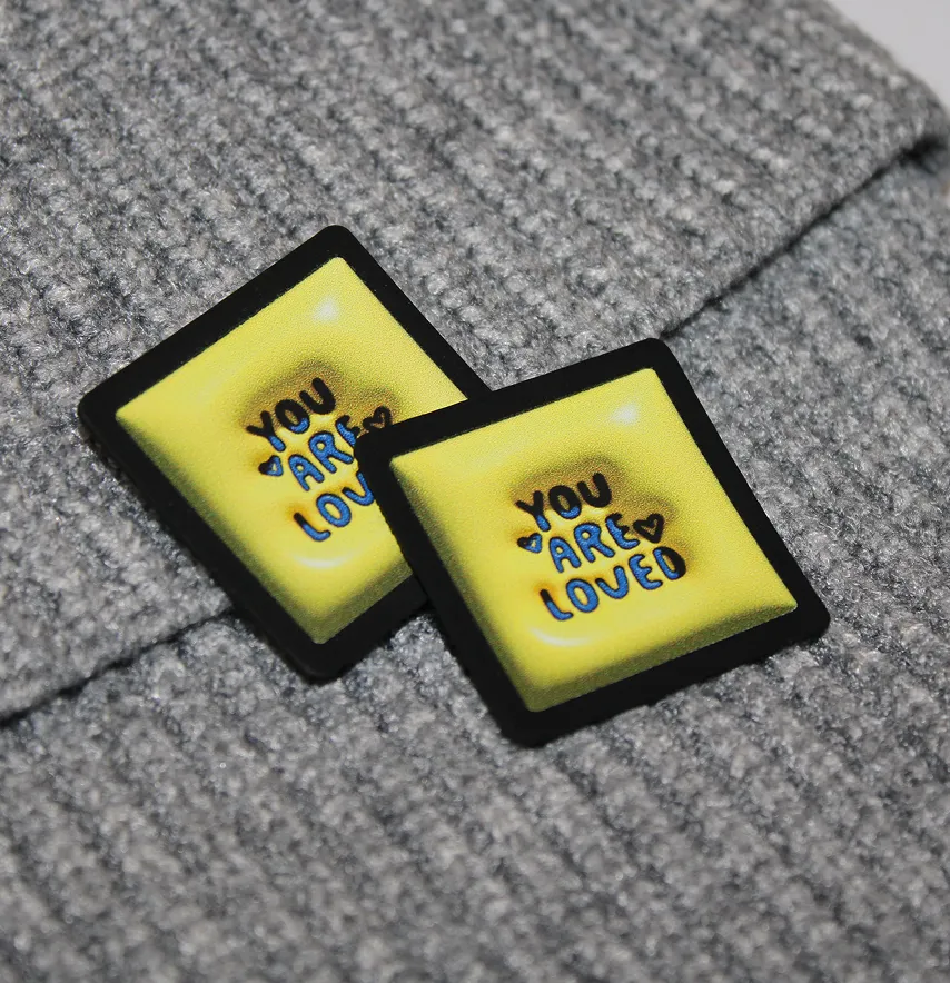 Нашивка "You are loved" 35*35 мм желтого цвета-1