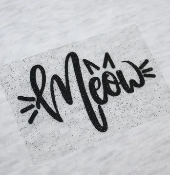 Термоаппликация из глитера "Meow" 6*9,5 см черного цвета