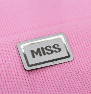 Нашивка светоотражающая "Miss" 40*25 мм серебряного цвета