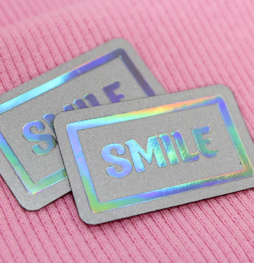 Нашивка светоотражающая "Smile" 40*25 мм с голограммой-1