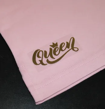 Термоаппликация из пленки "Queen" 3*7 см золотого цвета