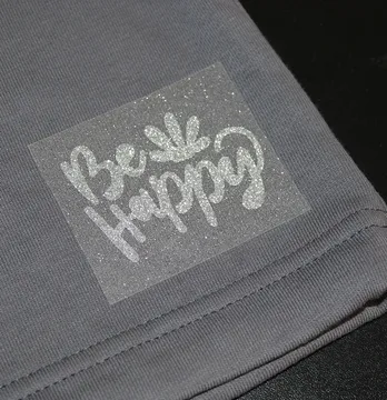 Термоаппликация из глитера "Be happy" 5*6 см