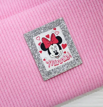 Нашивка из глитера "Minnie" 29*34 мм серебренного цвета