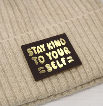 Нашивка "Stay kind to your best" 55*45мм (изменение цвета при нагревании)