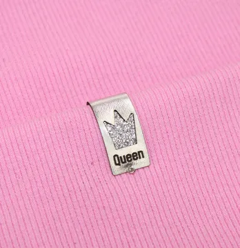 Нашивка из глитера "Queen" 15*50 мм серебряного цвета