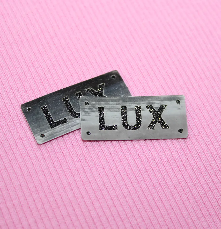 Нашивка из глитера "LUX" 35*15 мм на 3D основе черного цвета-2