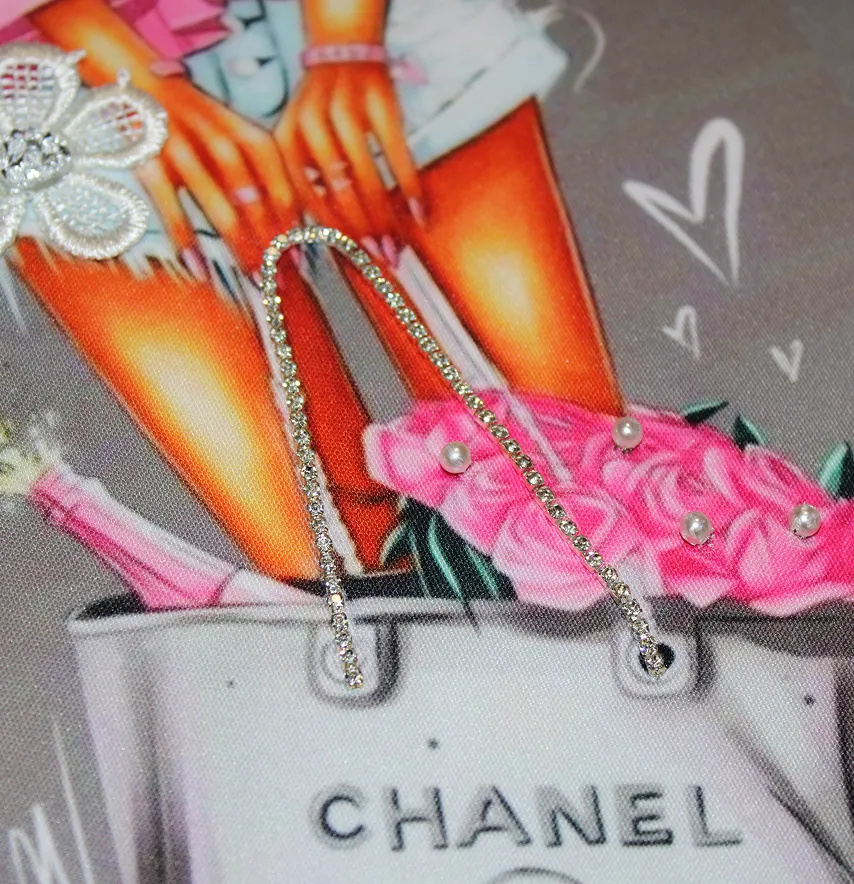Нашивка тканева з декором "Сумка chanel" 23 см-1