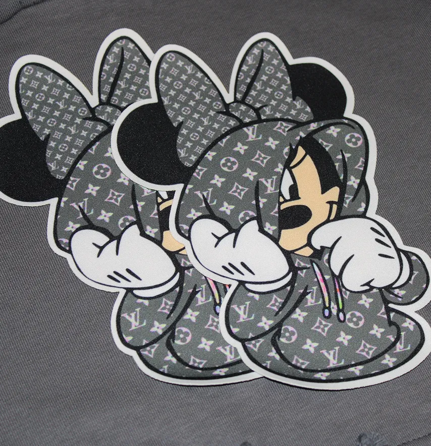 Нашивка тканева фігурна "Minnie" LV 13*20 см сірого кольору-1