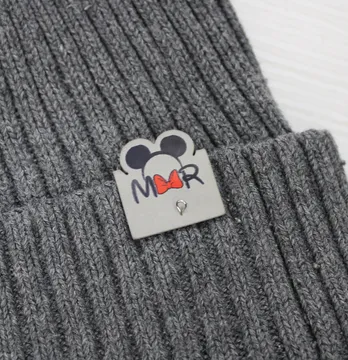 Нашивка "Mr" вушка 25*35 мм сірого кольору