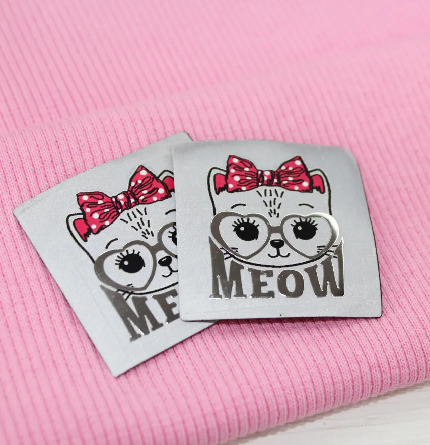 Нашивка світловідбивна "Meow" кішечка 40*40 мм-2