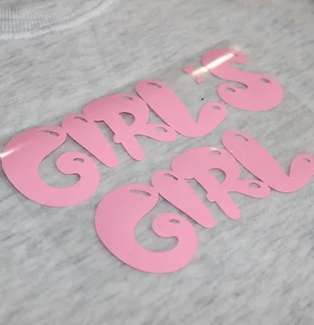Термоаппликация объемная пуф "Girls girl" 16*10,5 см розового цвета.