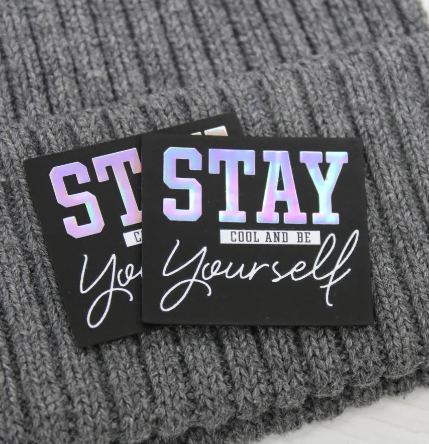 Нашивка "Stay yourself" 45*40мм черного цвета-1