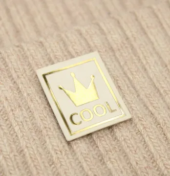 Нашивка "Cool корона" 25*30мм белого цвета с золотом