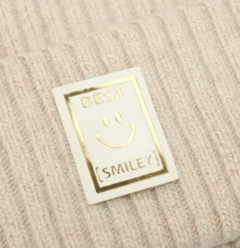 Нашивка "Smiley" 30*40мм белого цвета с золотом