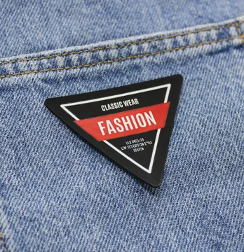Нашивка "Fashion" 60*50мм черного цвета